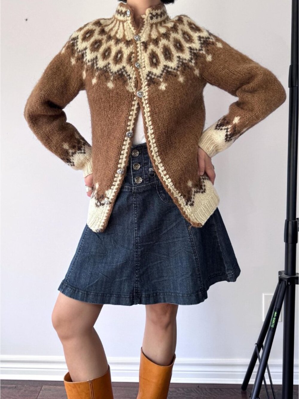 Vintage brown fair isle nordic icelandic wool chunky hand knit cardigan sweater - Picture 2 of 8